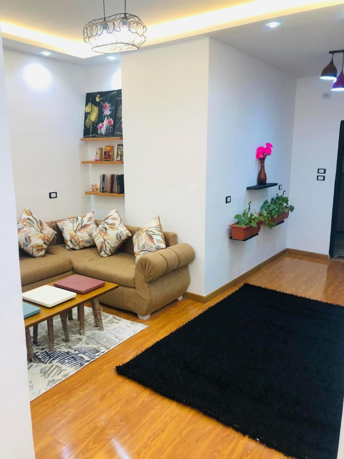 Apartment شقه فندقيه بالزمالك *